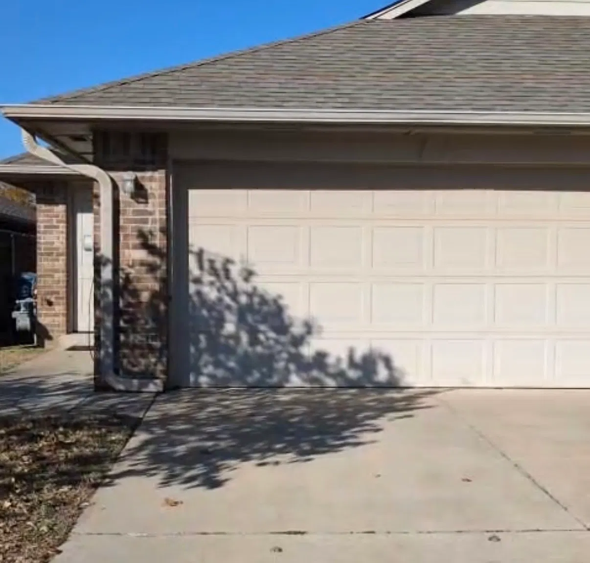 3 bed, 1250 sqft, $1,460 — Photo 1