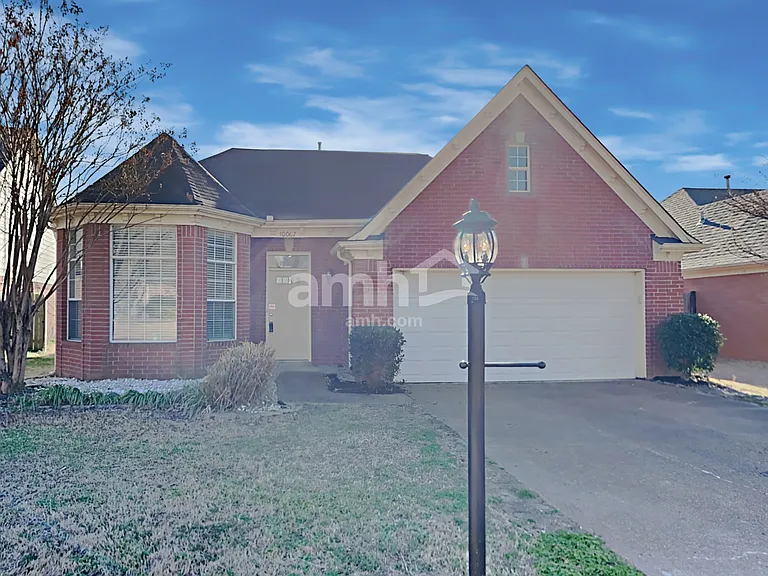 10067 Woodland Grove Dr — Photo 1