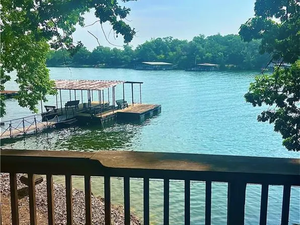 792 Wings Cir, Sunrise Beach, MO 65079