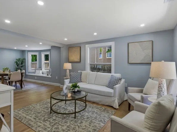 8 Linden Rd #1, Melrose, MA 02176