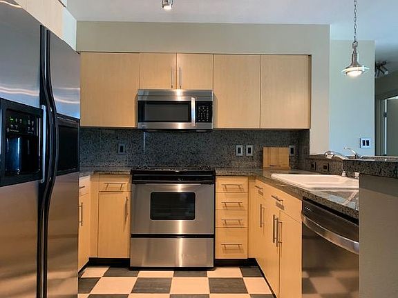 4th image of 1100 106th Ave NE APT 408