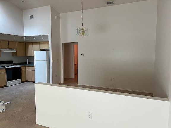 Dining area off kitchen and living room