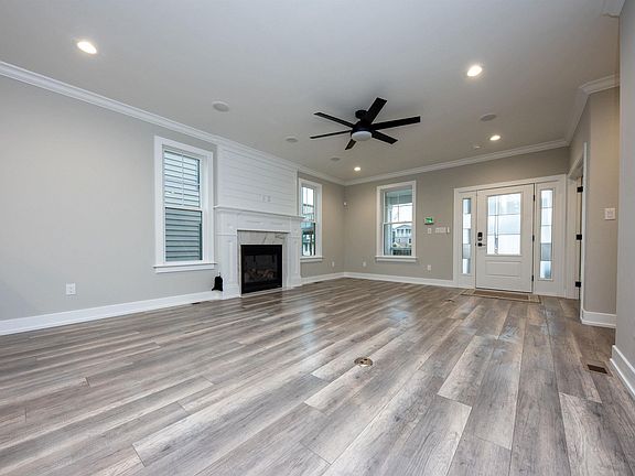 4th image of 2028 Haven Ave