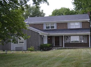 9113 West Rd, Cleves, OH 45002