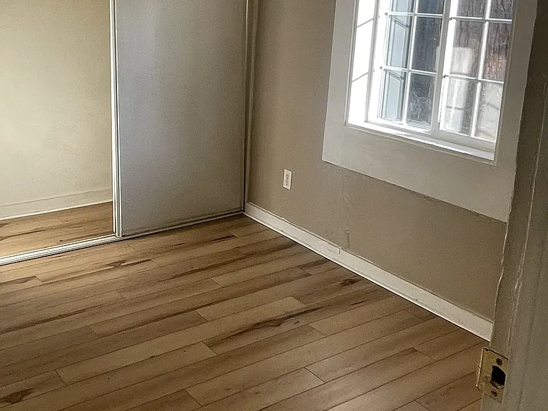 213 Sheldon Ave — Photo 9