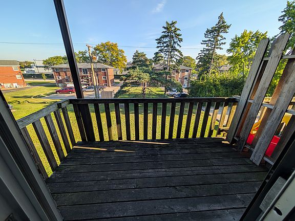 Private Balcony & Back Yard View