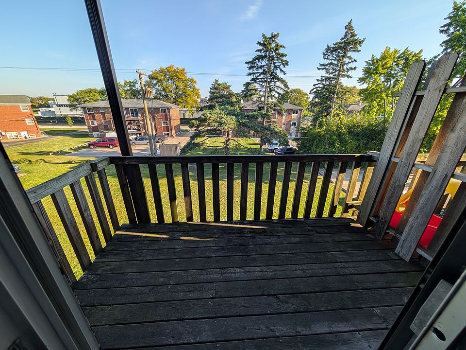 Private Balcony & Back Yard View