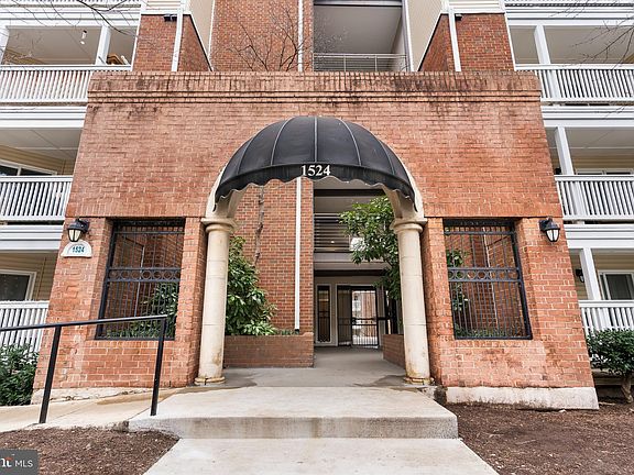 3rd image of 1524 Lincoln Way APT 319