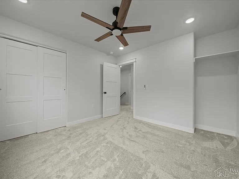 7442 N Paw St — Photo 11
