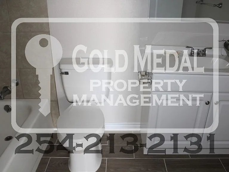 503 Longhorn Cir — Photo 17
