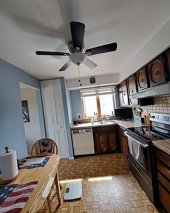 2nd image of 7912 W North Ave #507