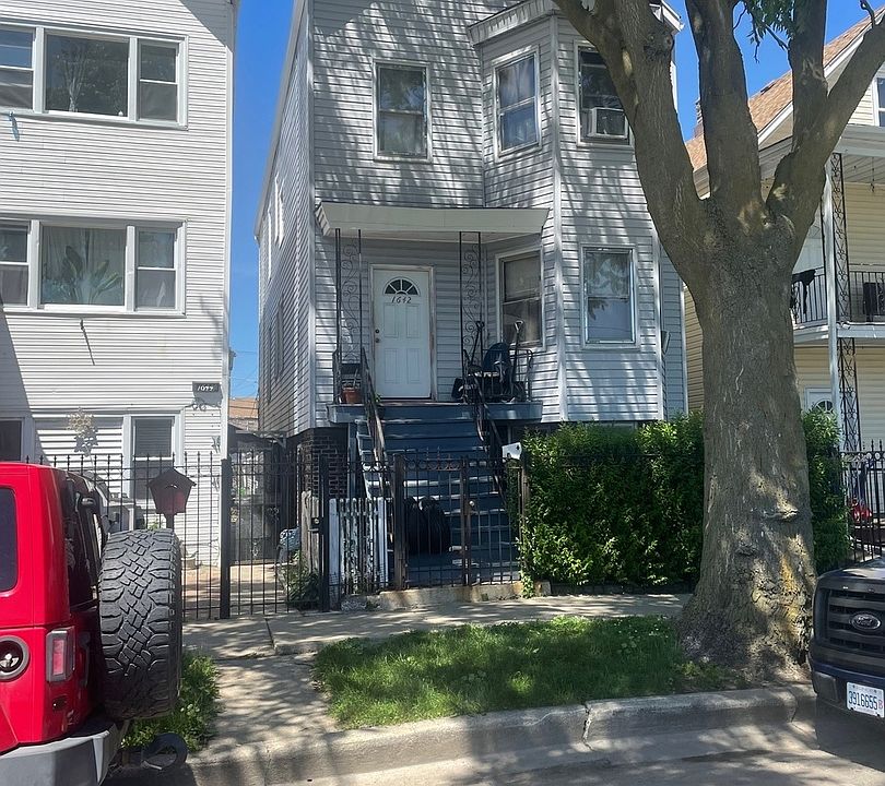2nd image of 1642 W 44th St
