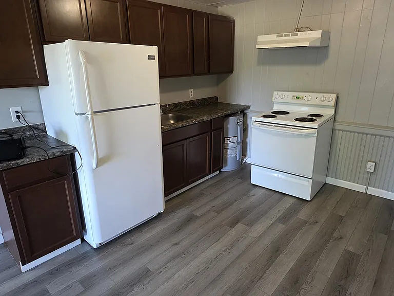 250 E North St #2 — Photo 8
