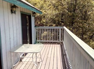 300 Delle Dr, Crestline, CA 92325