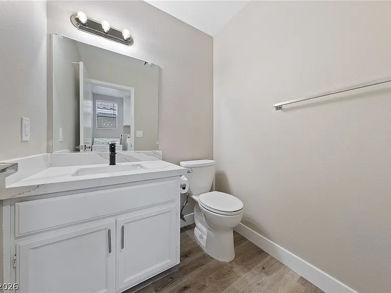 7627 Kalmalii Ave — Photo 25