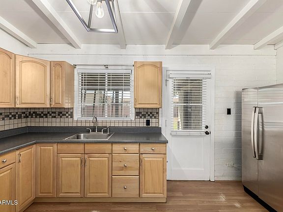 5th image of 430 S Robert Rd