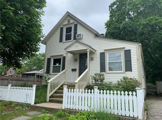 212 Bay Spring Ave, Barrington, RI 02806