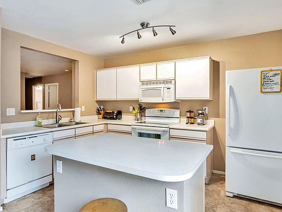 5th image of 10428 E Balsam Ave