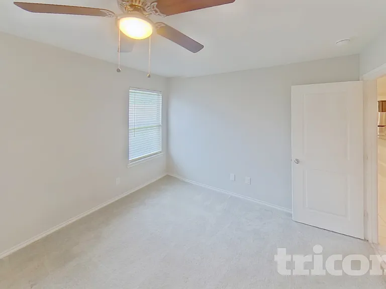 112 Woodland St — Photo 6