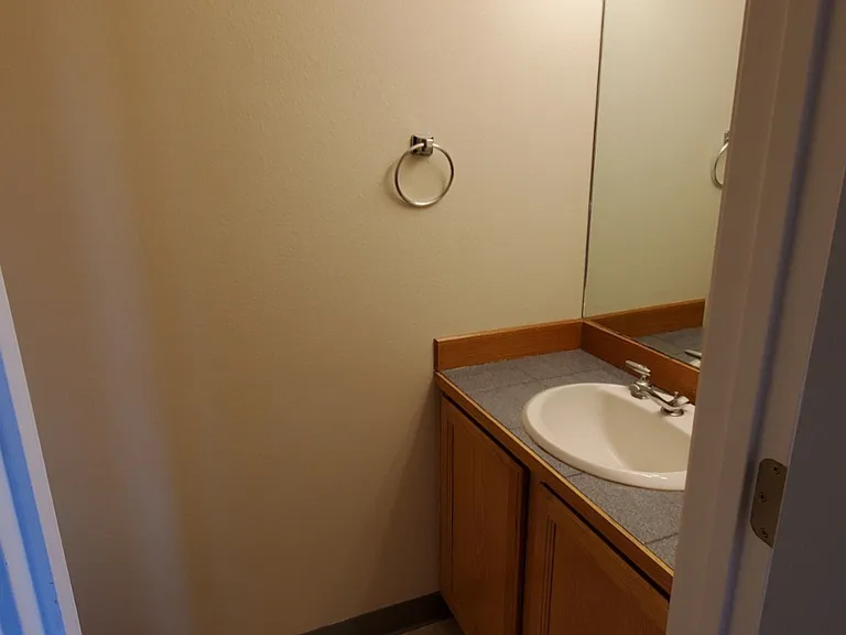 2113 N Yellowstone St #B — Photo 9