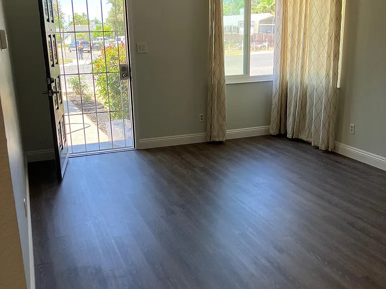 5524 53rd Ave — Photo 8