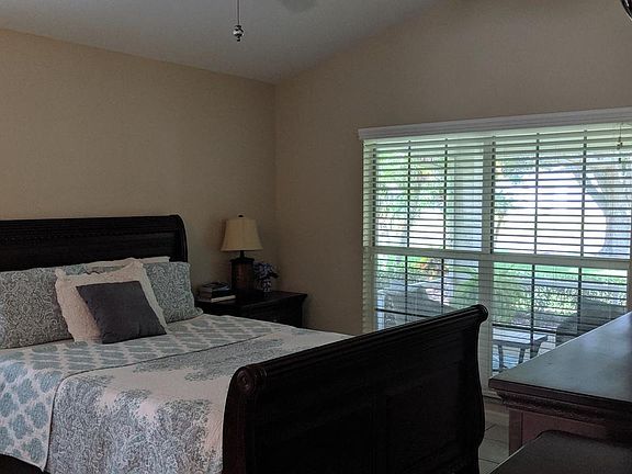 5th image of 447 Lake Victoria Cir