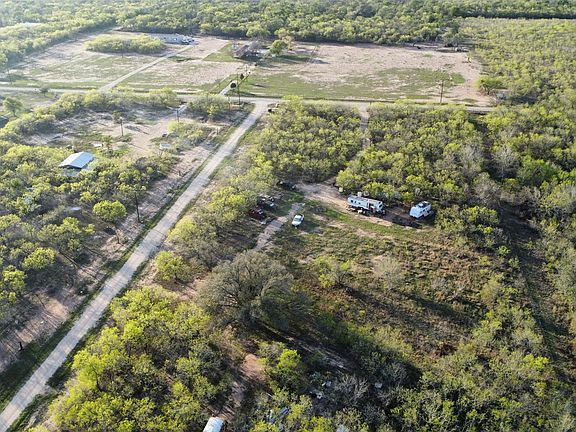 5th image of 2209 Callihan Rd