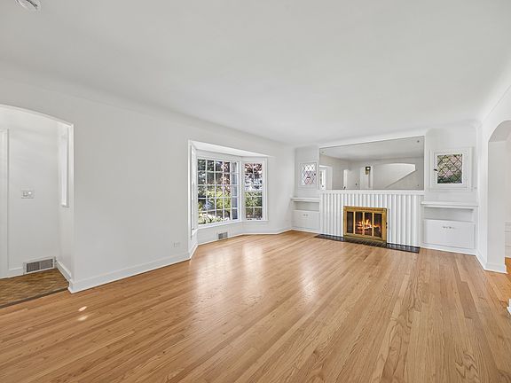 2nd image of 241 Southcote Rd