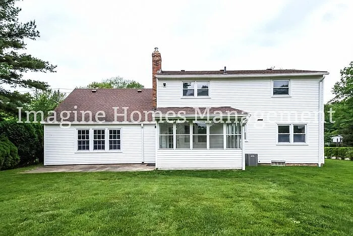 2351 Columbia Rd — Photo 16