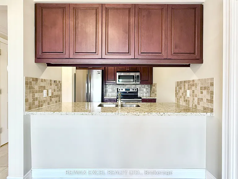10101 N Yonge St #408 — Photo 18