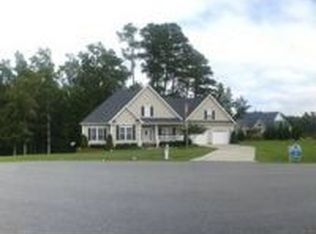 103 Ridgeway Ct, Pikeville, NC 27863