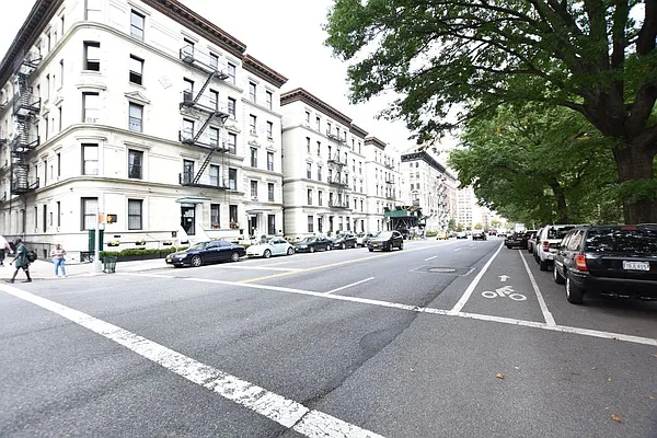 Rented by Bold New York | media 19