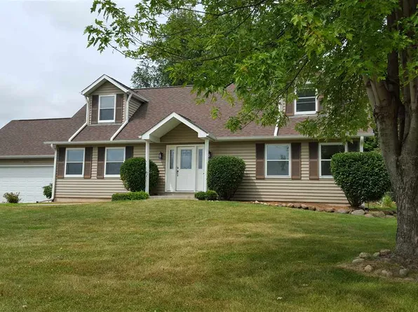 1577 Wagonette Dr, Rockford, IL 61108