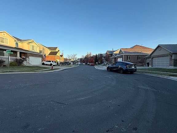 4th image of 3375 Princeville Dr