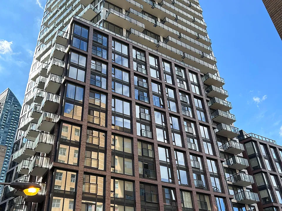 2A Church St #1105
