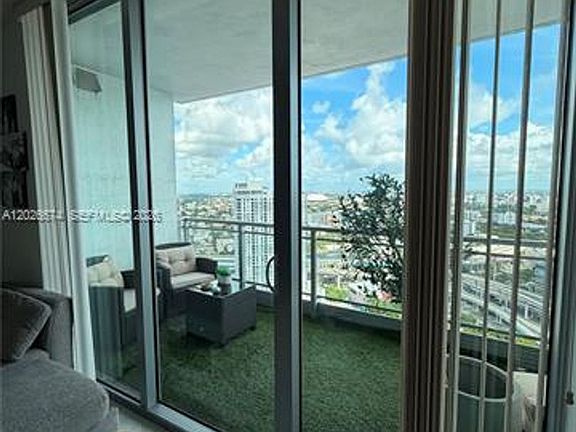 2nd image of 90 SW 3rd St APT 4006