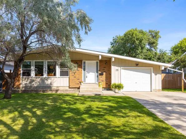 25 Amherst Cres, Saint Albert, AB T8N 2P7