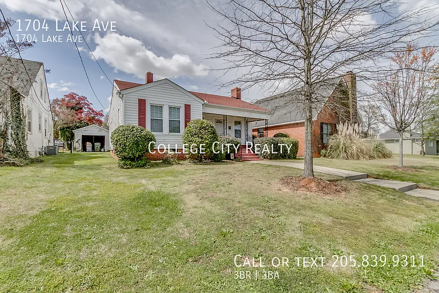 1704 Lake Ave — Photo 2
