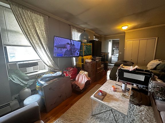 3rd image of 211 W 146th St #7