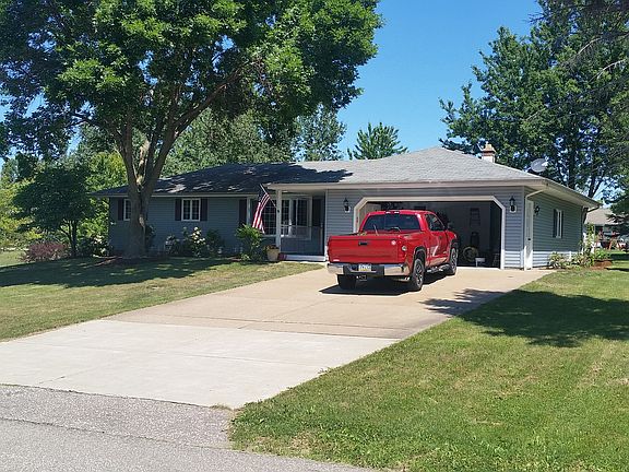 Driveway and Large Garage