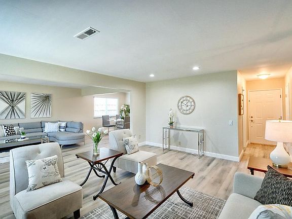 3rd image of 3869 Edenwood Dr