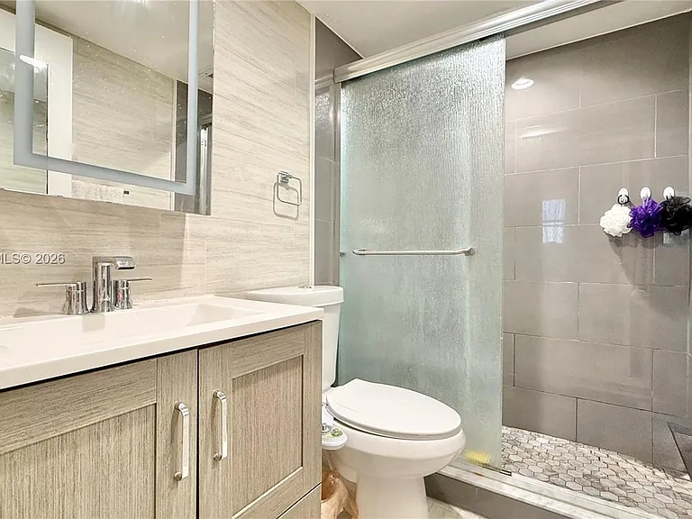 1830 Dixianna St #603 — Photo 13