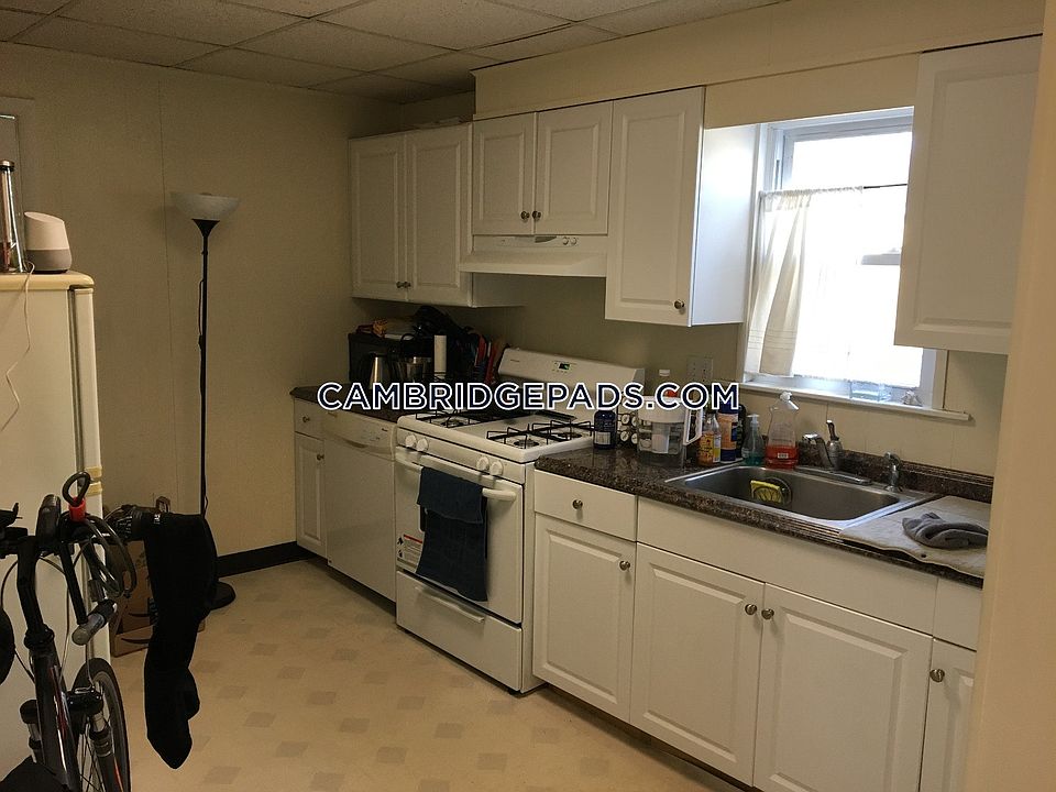 2nd image of 57 Cedar Sq #6