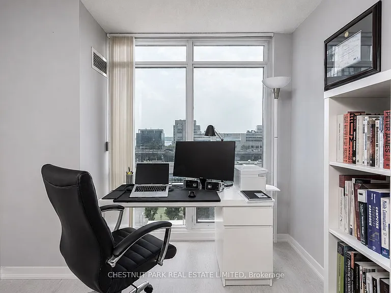 15 Fort York Blvd #710 — Photo 10