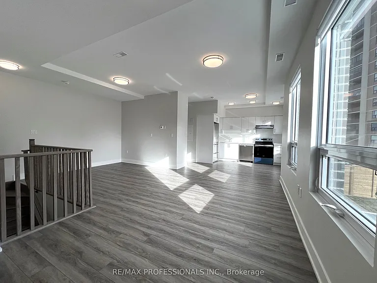 62 Dixfield Dr #102 — Photo 7