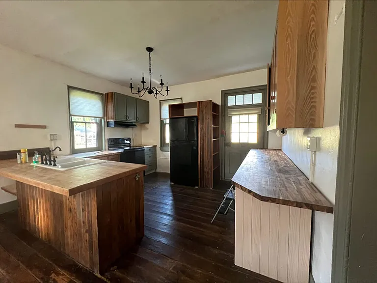 898 Menges Mills Rd — Photo 8