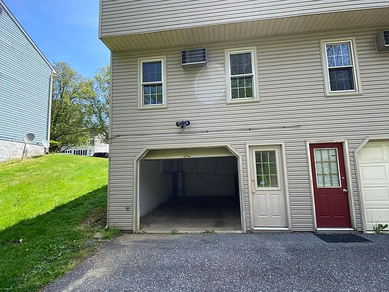 1617 Chadwick Cir #B — Photo 5