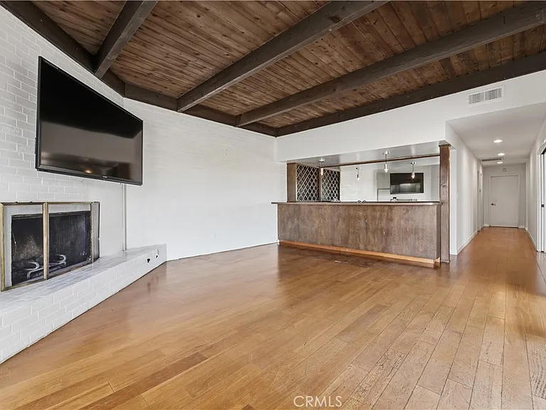 3329 Dona Rosa Studio Ctr — Photo 10