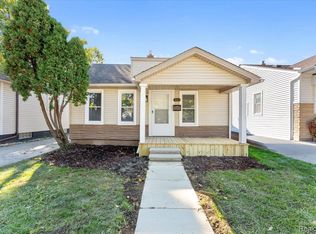 1865 Euclid St, Lincoln Park, MI 48146