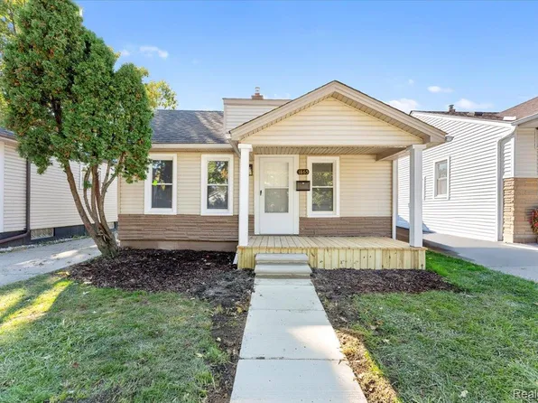 1865 Euclid St, Lincoln Park, MI 48146